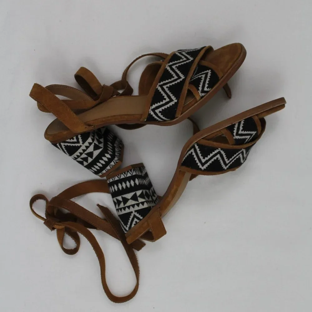 Bettye Muller Tan & Black Tie Up Sandals Shoes - Picture 8 of 16
